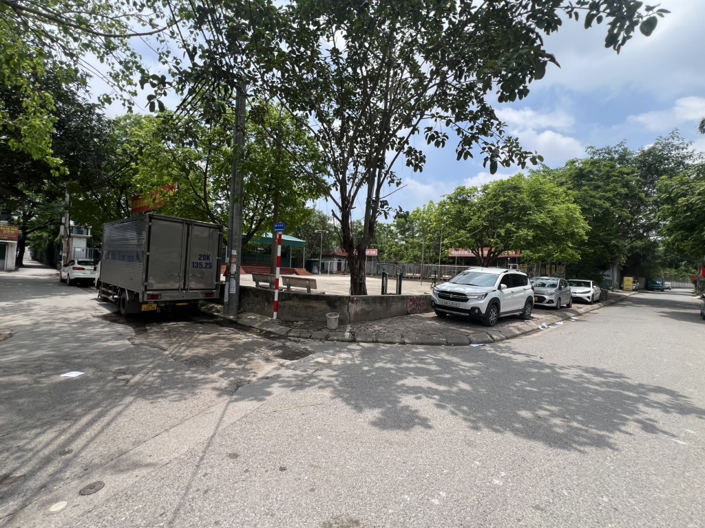 NGUYỄN VĂN LINH,LONG BIÊN 13tỷ 95m NGÕ Ô TÔ THÔNG,KINH DOANH CHO THUÊ ĐÌNH