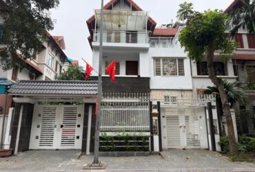 NHÀ PHỐ VIỆT HƯNG 66 tỷ 200m VỈA HÈ RỘNG,KINH DOANH ĐỈNH,LONG BIÊN HÀ NỘI