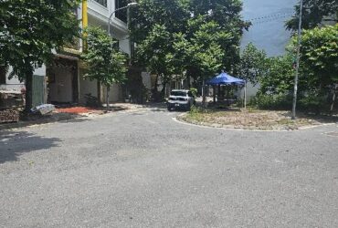 BÁT KHỐI,LONG BIÊN 11tỷ 50m MẶT TIỀN 4m Ô TÔ TẢI TRÁNH NHAU,VỈA HÈ RỘNG