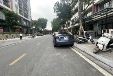 ĐỨC GIANG,LONG BIÊN 23tỷ 80m LIỀN KỀ THANG MÁY,VỈA HÈ Ô TÔ KINH DOANH CHO THUÊ ĐỈNH