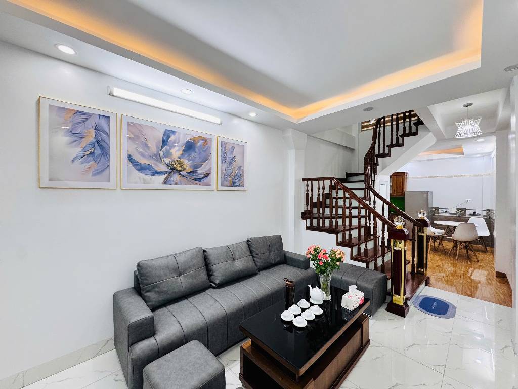 Bán nhà ngõ 345 KHương Trung- Ngõ thông- Nhà đẹp, ở ngay – 39m