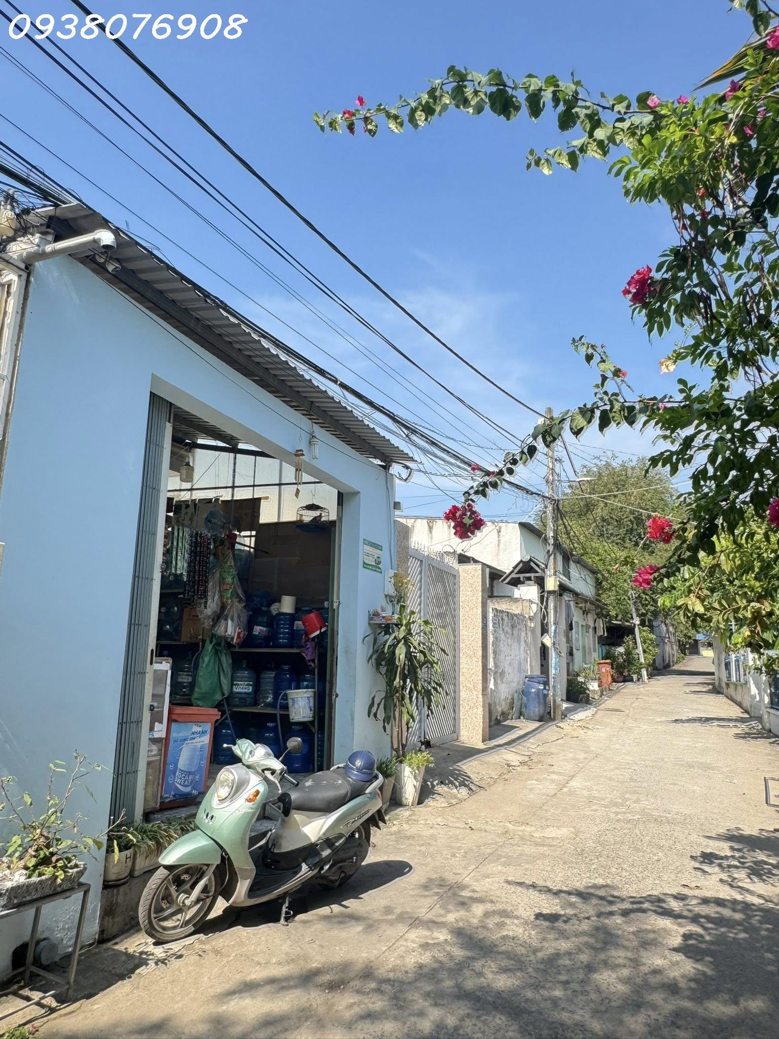 3.999 tỷ – Nhà mặt tiền đường nhánh Nguyễn Xiển, 125m2 có dòng tiền kinh doanh