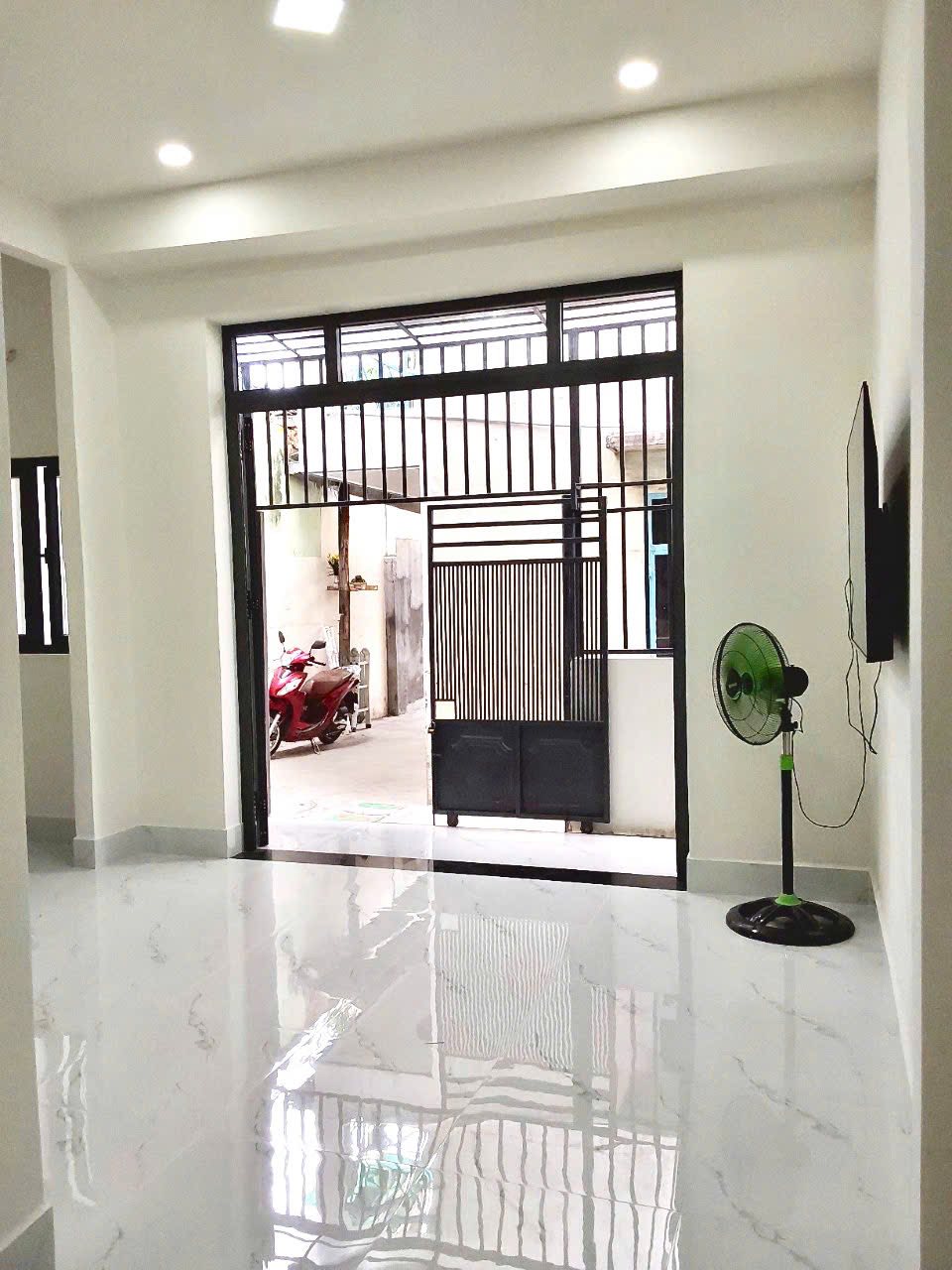BÁN NHANH NHÀ 2 TẦNG TTTP HẺM PHAN ĐÌNH GIÓT PHƯƠNG SÀI 3TY090