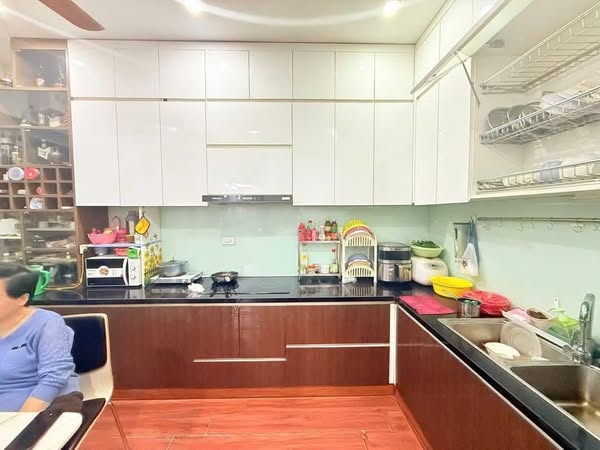 CẦU GIẤY! MỘT NHÀ RA PHỐ – NGÕ Ô TÔ THÔNG CÁC NGẢ – THANG MÁY –  – SỔ ĐỎ HOA KHÔI