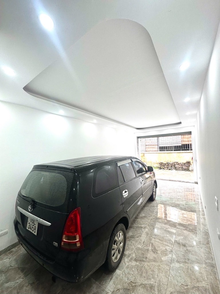 BÁT KHỐI,LONG BIÊN 9tỷ 50m, GARA Ô TÔ,NHÀ MỚI 6 TẦNG