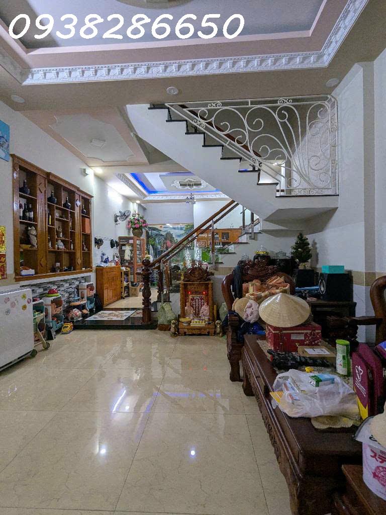 Nhà đẹp khu phân lô, hẻm nhựa 8m 1 sẹc sát mặt tiền* Ngang 5 x 17,5m gồm 1 trệt 2 tầng sân thượng trước sau
