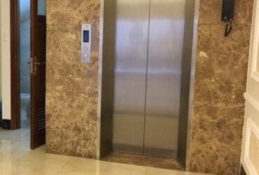 Cho thuê nhà mới, lô góc, thang máy, 112m2_ 4T; vỉa hè, Giảng Võ-44 Tr