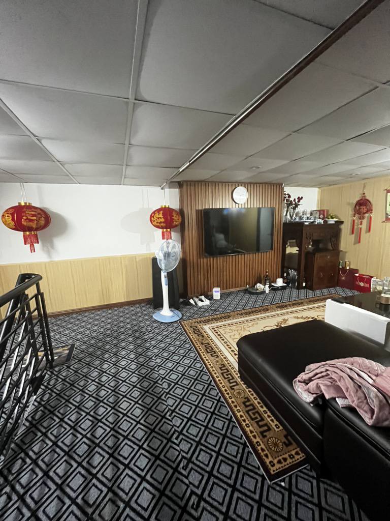 KI ỐT KHỐI ĐẾ HH02 – 6 TÒA TRONG, 41M CHỈ NHỈNH 3 TỶ 
Vị trí đẹp, ngay đối diện sân chơi của cụm chung cư,kinh doanh sầm uất