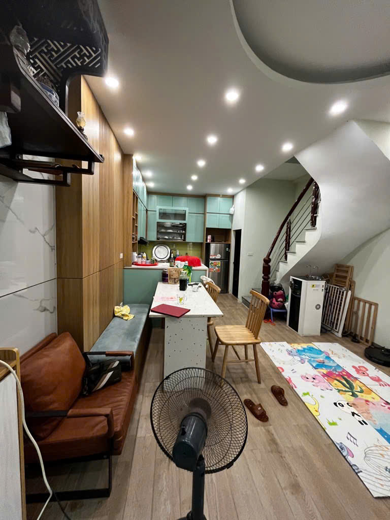 YÊN NGHĨA, NHÀ DÂN XÂY,  82M CHỈ HƠN 7 TỶ ,NỞ HẬU , GẦN MẶT PHỐ, 2 THOÁNG, DÂN CƯ SẦM UẤT