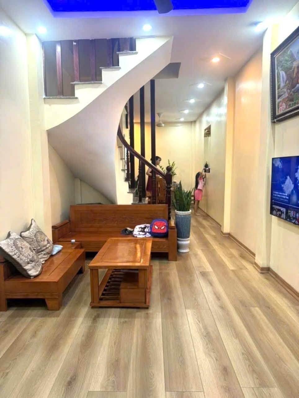 HUYỀN KỲ Hà ĐÔNG -ÔTÔ ĐỖ CỬA – 46m CHỈ VƠI 7Đ -HAI THOÁNG VĨNH VIỄN – TẶNG NỘI THẤT CƠ BẢN – NHÀ DÂN MỚI XÂY