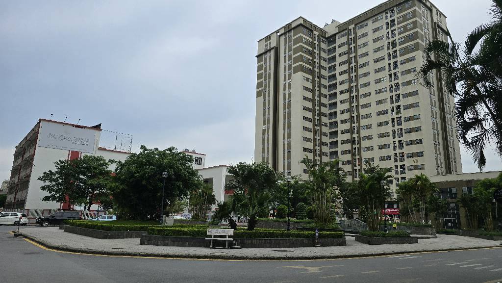 BA LA HÀ ĐÔNG – 51M NHỈNH 15 TỶ -NHÀ MỚI -THANG MÁY – PHÂN LÔ VỈA HÈ – Ô TÔ TRÁNH – KINH DOANH- VEW CÔNG VIÊN