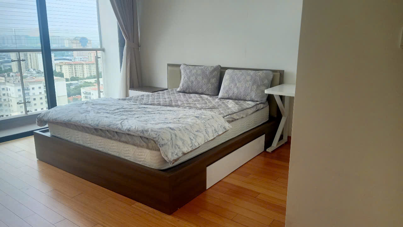 VỊ TRÍ ĐẮC ĐỊA – TẦNG TRUNG – LÔ GÓC THOÁNG MÁT – THIẾT KẾ ĐẸP – TẶNG FULL NỘI THẤT – 3 PN RỘNG _ Chung cư Vinaconex21 nằm ngay ngã ba bala 139m vuông chỉ có 6 tỷ 300tr