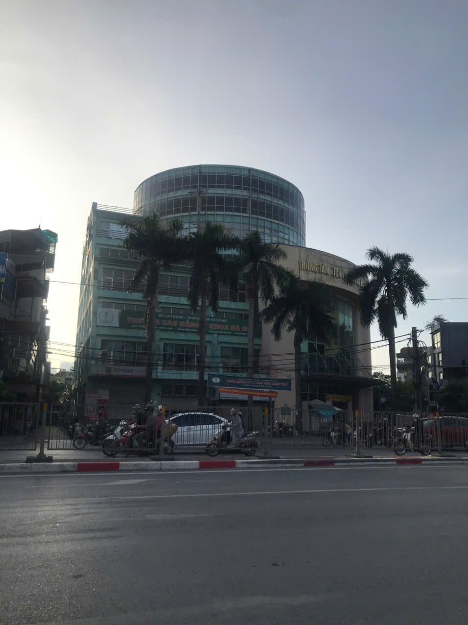 CHỦ NHÀ CẦN TIỀN BÁN GẤP, MẶT PHỐ NGỌC HỒI TT THƯƠNG MẠI THANH TRÌ. 120m CHỈ HƠN 8 TỶ.