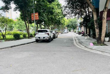 nhà đẹp Cổ Linh, 90m x 4 tầng, mặt tiền 5m, 2 vỉa hè, ôtô tránh, dừng đỗ