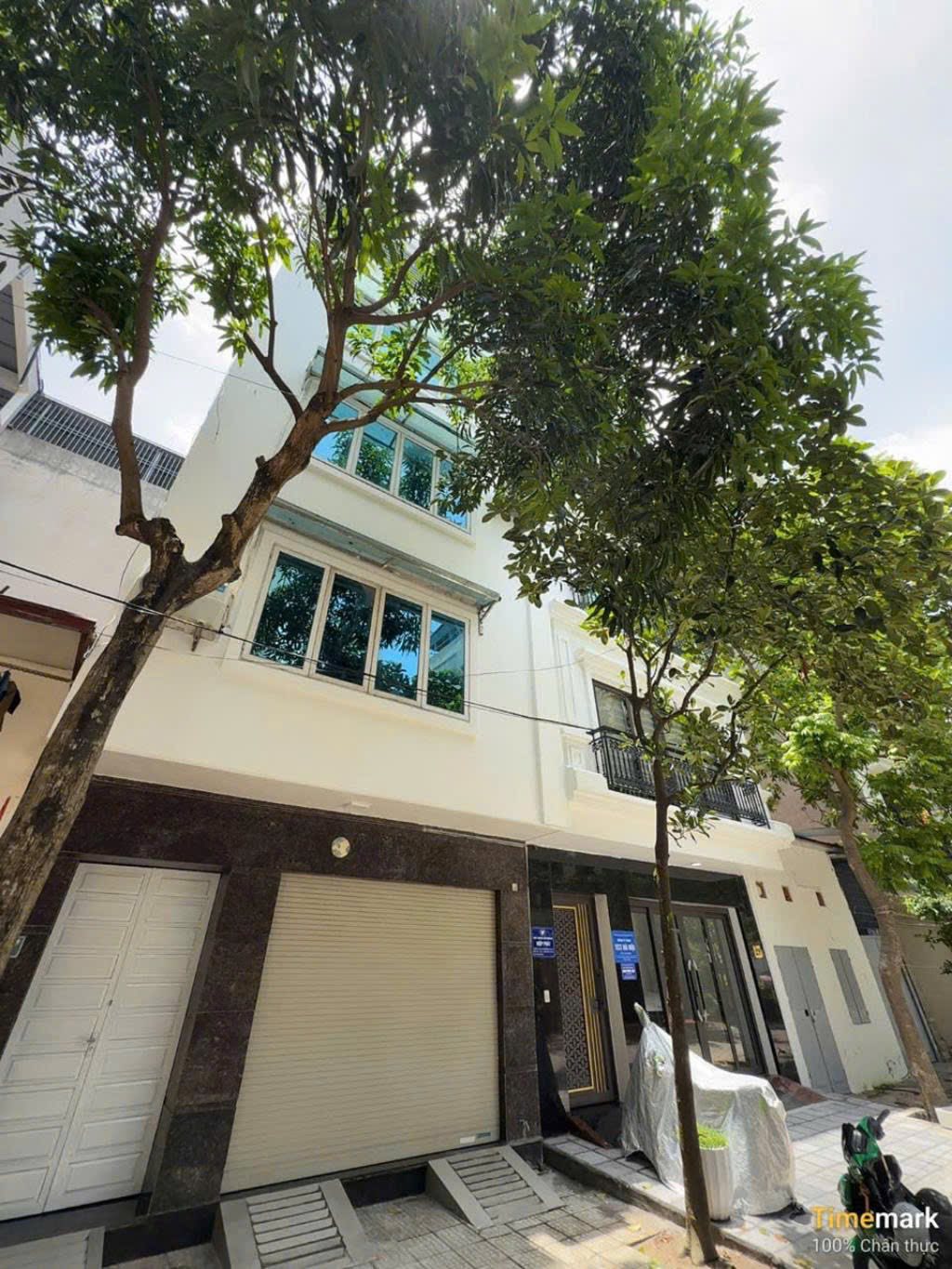 BÁN NHÀ 6 TẦNG THANG MÁY 3 BƯỚC RA MẶT PHỐ VÕ CHÍ CÔNG 70M²*MT 5M – GIÁ 15 TỶ