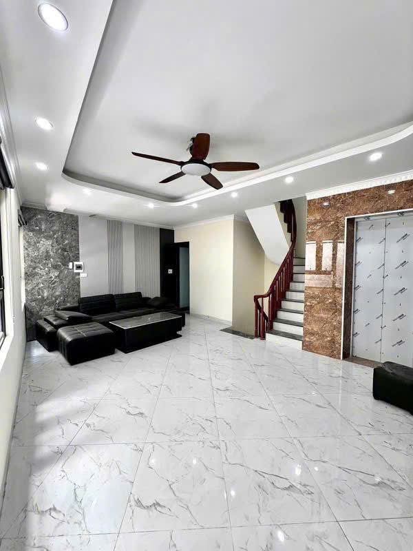 BÁN NHÀ XUÂN LA 50M*7TẦNG THANG MÁY LÔ GÓC 2 THOÁNG FULL NỘI THẤT NGÕ THÔNG Ô TÔ, CHỈ 12.1 TỶ