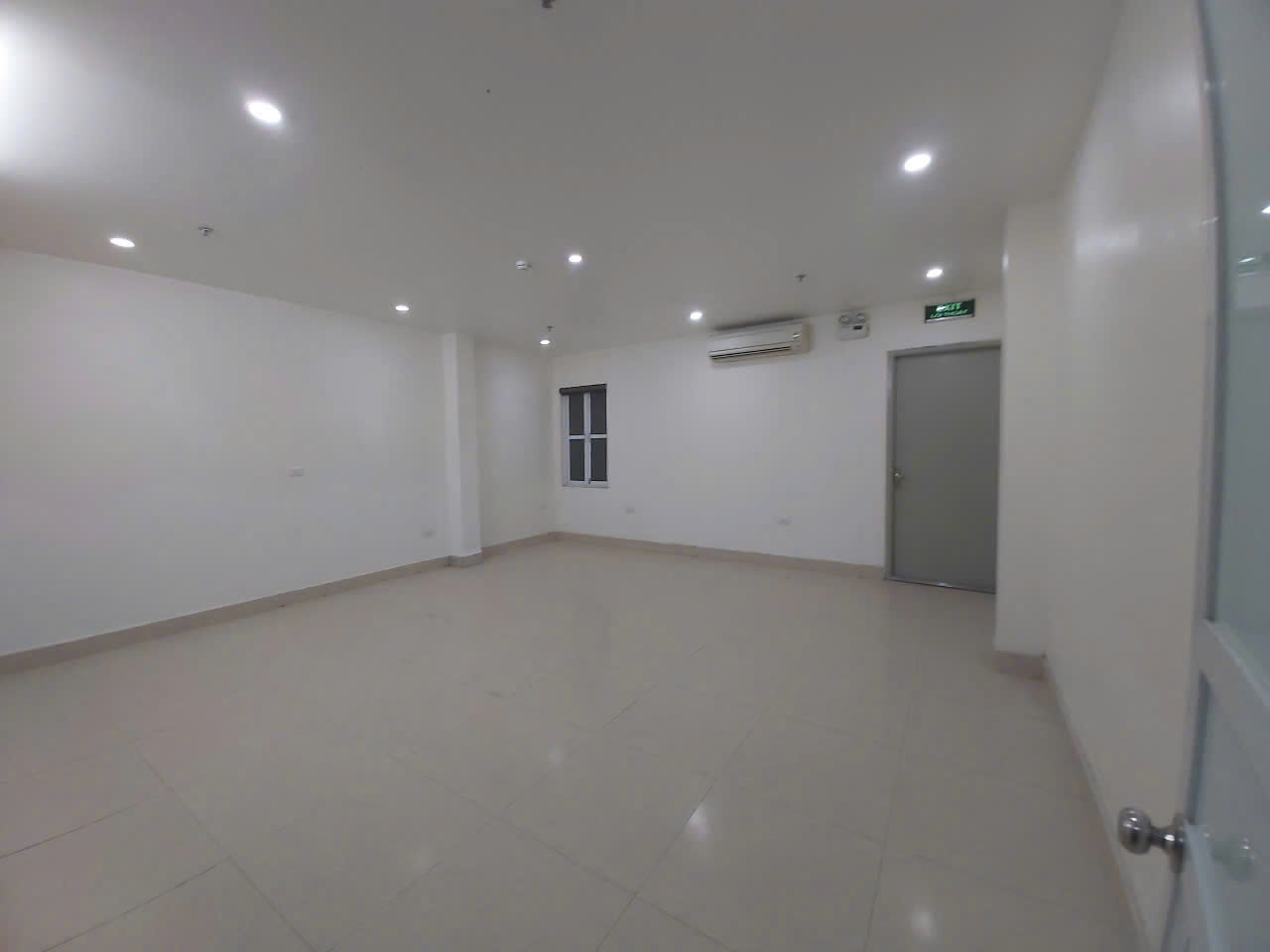 Cho thuê nhà MP Ngô Xuân Quảng.Gia Lâm, Hà Nội, 100m2x6T, MT 8m, thang máy, tầng hầm, PCCC vị trí KD đắc địa