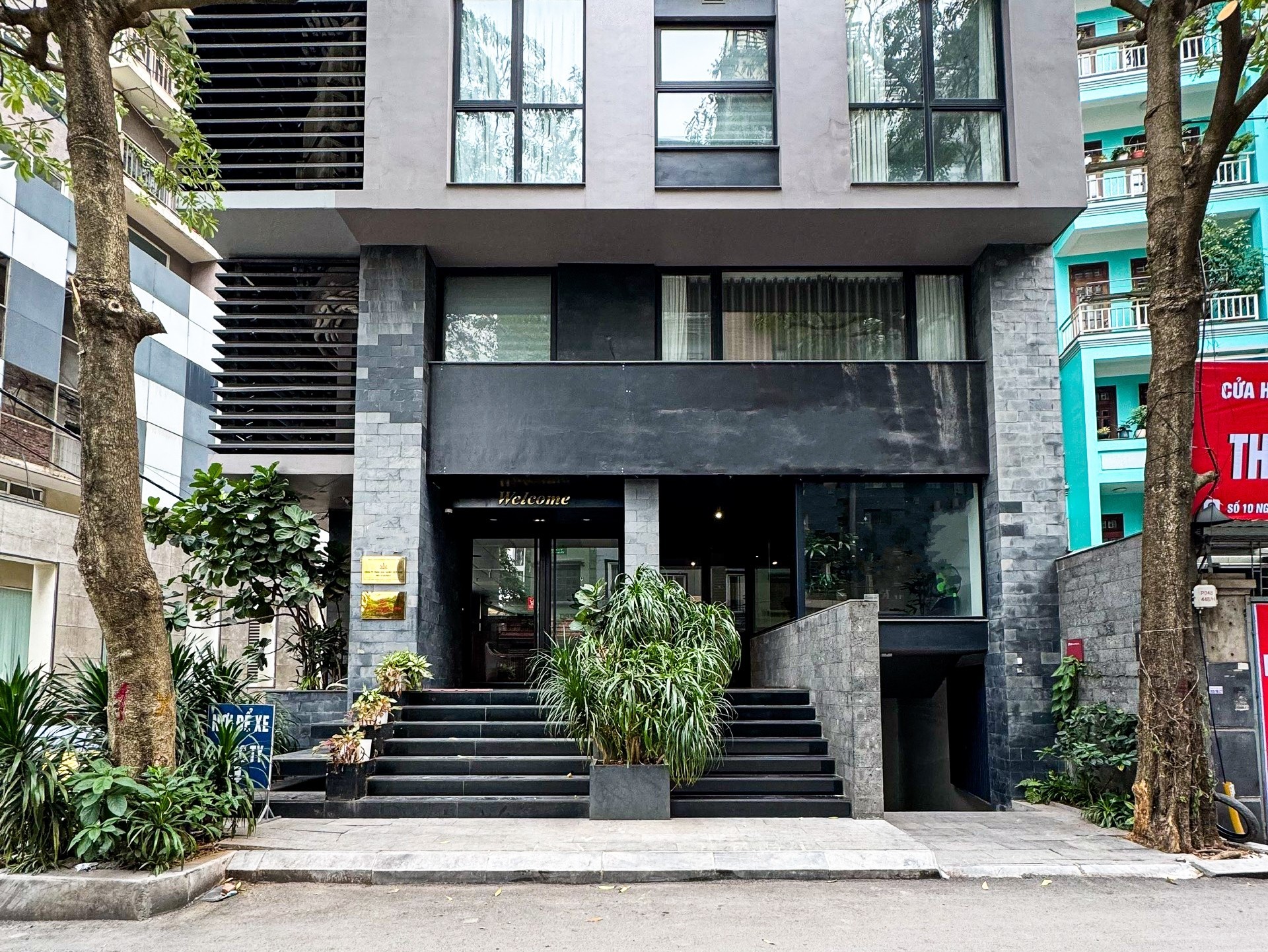 Bán tòa Building 170m2 – 8 tầng – 25 phòng – HĐ thuê 250 triệu/ tháng – Liễu Giai, Đào Tấn