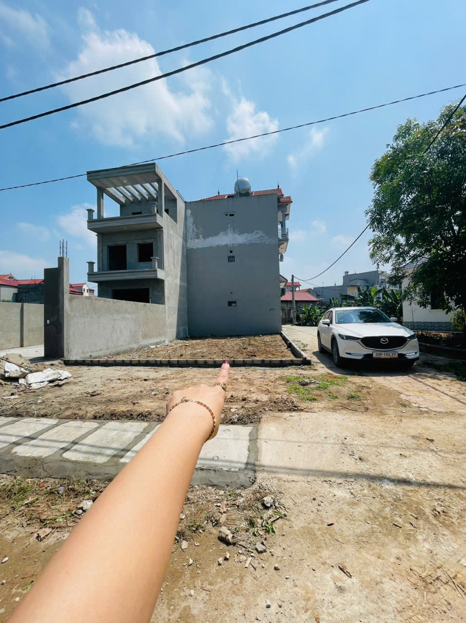 PHỤNG THƯỢNG, Ô TÔ TRÁNH, VỈA HÈ 2M, Ô GÓC VIEW VƯỜN HOA. GIÁ BÁN RẤT GẤP