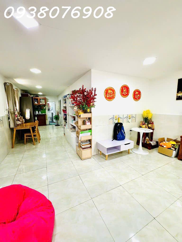 Nhà 1 trệt 1 lầu, 5 phòng ngủ, có dòng tiền – Gần Vinhomes, giá 4.35 tỷ, 67m²
