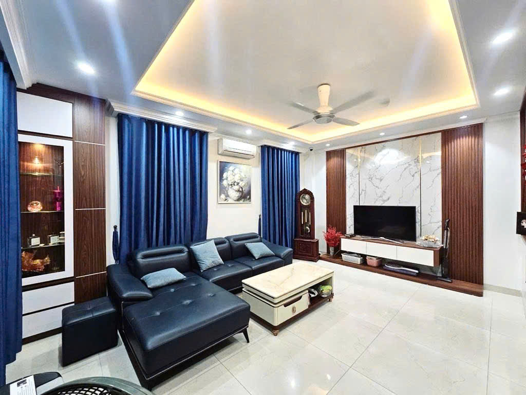 Nhà Xuân Đỉnh – 29m2 x 5 tầng – Cách ô tô 30m – GIÁ 7.5 TỶ