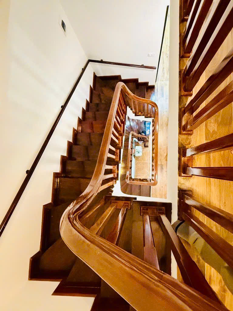 Nhà gần Hồ Tây – 32m2 x 5 tầng – CỰC HIẾM – GIÁ 8.5 TỶ