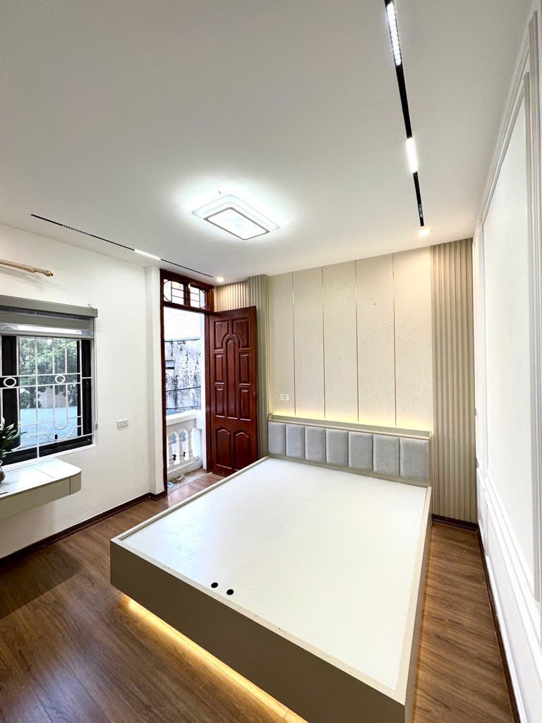NHÀ YÊN HÒA – 31m² x 5 TẦNG – MẶT TIỀN 5M – GẦN TRUNG KÍNH – 8.2 TỶ