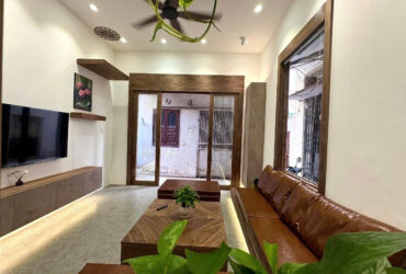 Đỉnh, siêu phẩm Láng Hạ, ngõ to, nông, kinh doanh dễ, 45m, giá 20 tỷ, nhà mới, 30m ra đường lớn.
