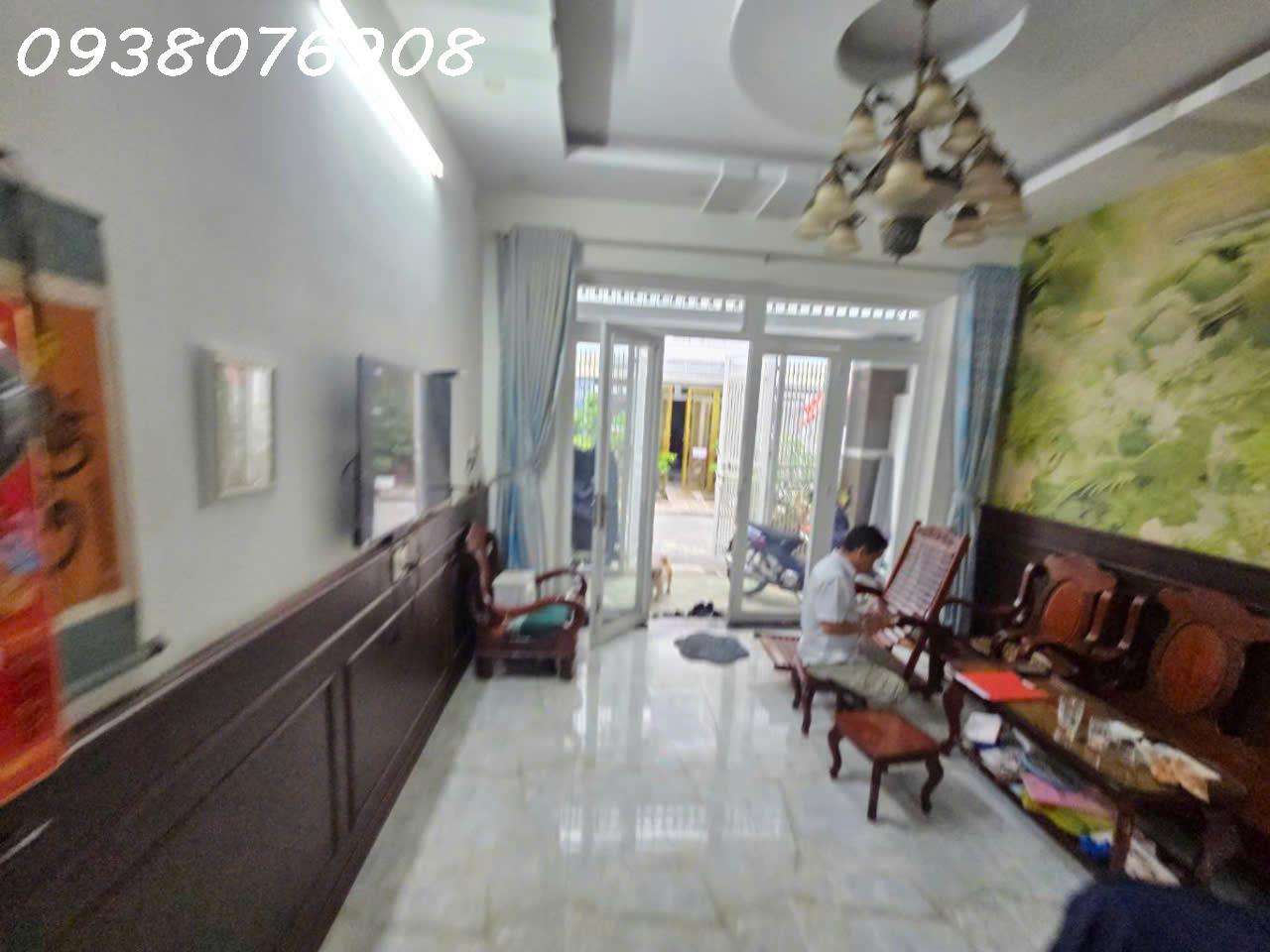 Nhà 3 tầng BTCT 51m² sát Vinhomes Nguyễn Xiển – 5 tỷ nhỉnh