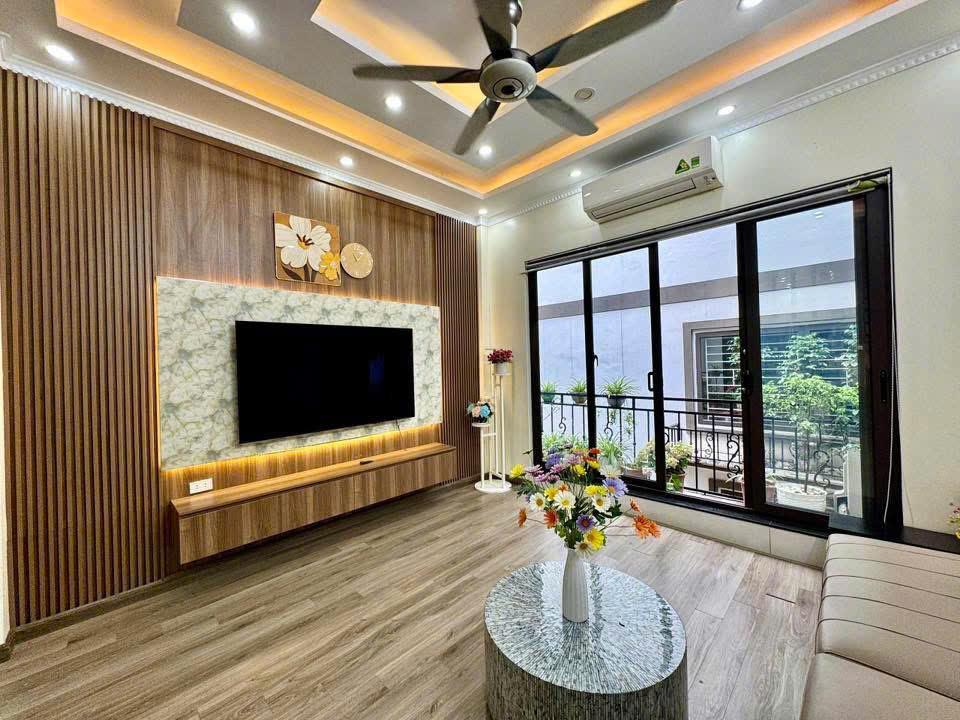 BÁN NHÀ MẶT PHỐ NGHĨA ĐÔ MẶT TIỀN 15M, VỈA HÈ ĐÁ BÓNG, Ô TÔ DỪNG TRÁNH ĐỖ, KINH DOANH 68M CHÀO 26 TỶ