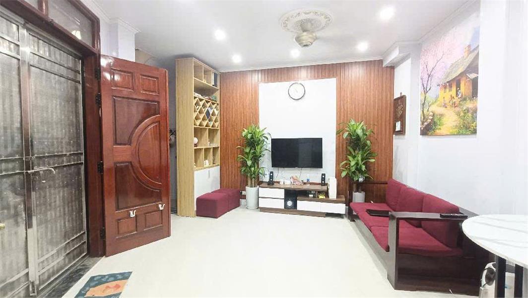 Bát Khối Long Biên – Dân xây cực chắc chắn – 40mx 5 tầng chỉ 5.8 tỷ