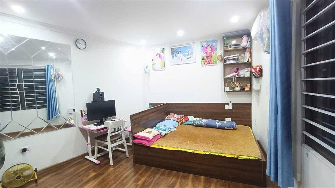 Bát Khối Long Biên – Dân xây cực chắc chắn – 40mx 5 tầng chỉ 5.8 tỷ