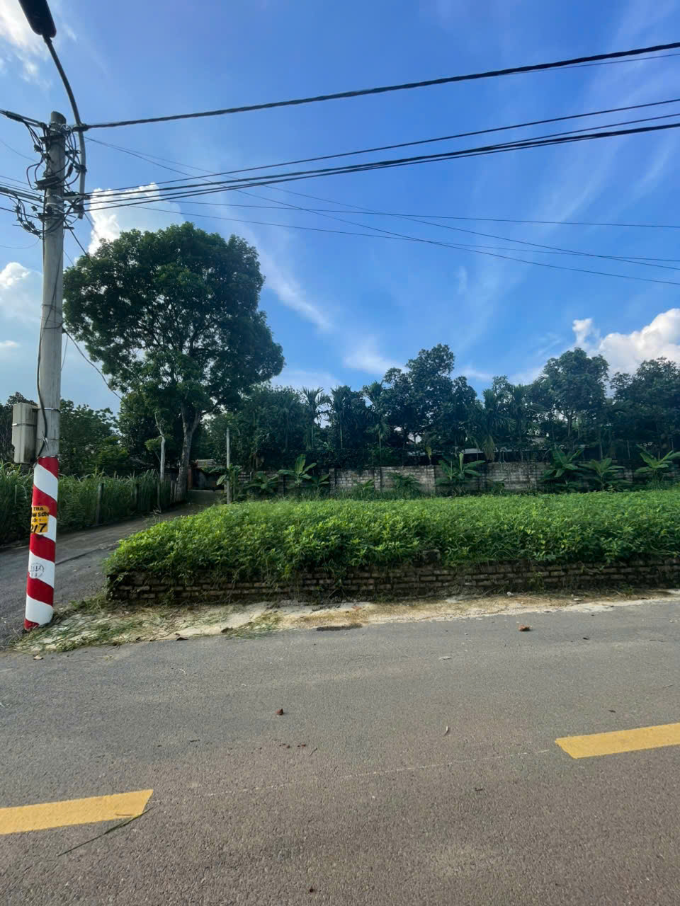 60m lô góc Sơn Tây, ô tô tránh, đường trải nhựa, hướng Nam mát mẻ. Tc nhỉnh  tỷ. alo 0916731784