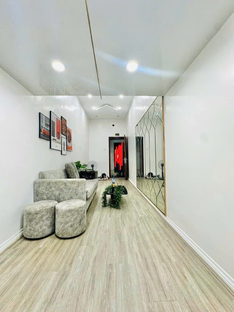 Nhỉnh 2 Tỷ – Minh Khai – Hai Bà Trưng