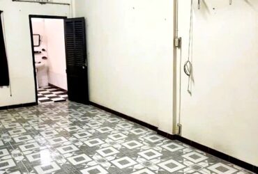 bán nhà cấp 4 hẻm xe hơi phường Linh Trung gần chợ và trường Hoàng Diệu