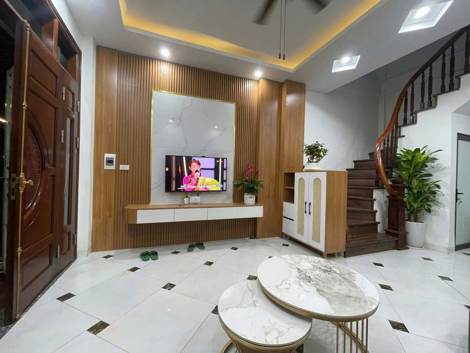 Bán gấp nhà tại Xuân Phương, Nam Từ Liêm, 30.8m, 4 tầng, ô tô đỗ gần