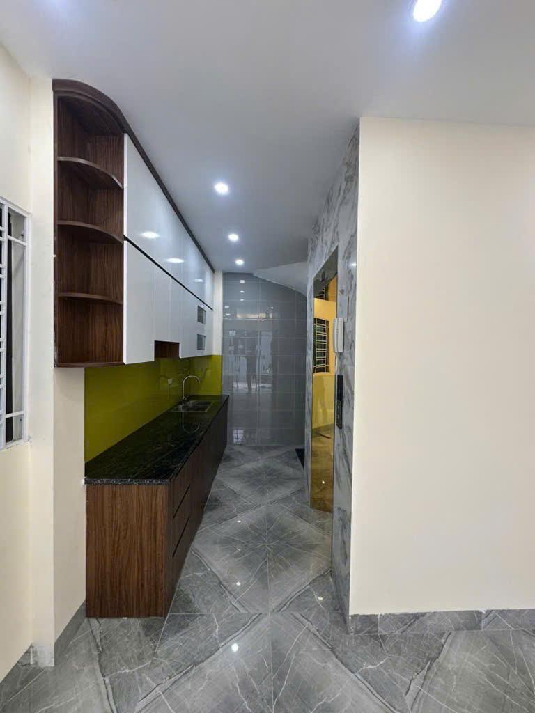 Bát Khối Long Biên – Lô góc – Thang máy – Gara ô tô – 7.8 tỷ