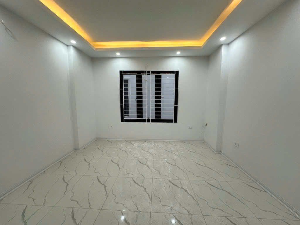 NHÀ AN DƯƠNG – 35M² x 5 TẦNG – NỞ HẬU – GẦN YÊN PHỤ – SỔ ĐỎ ĐẸP – GIÁ CHỈ 7.3 TỶ