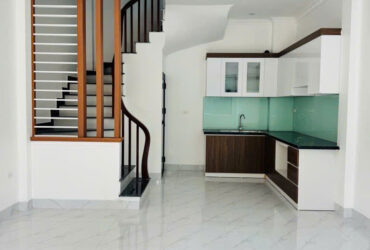 Nhà Thụy Phương – 30m² x 5 tầng – gần chợ Kẻ Vẽ – Ô tô đỗ cổng – chỉ 5,7 tỷ