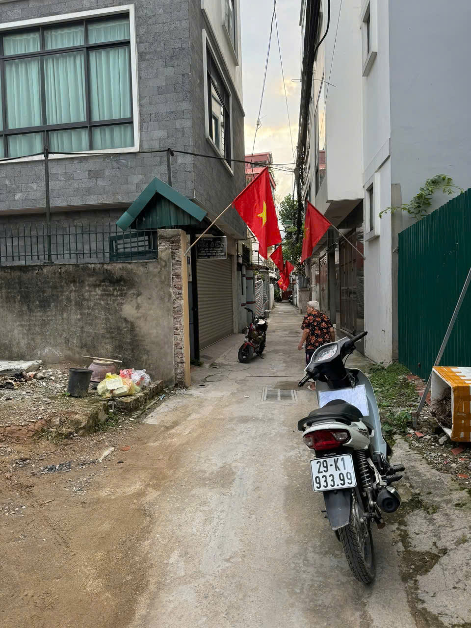 NGỌC THUỴ LONG BIÊN BÁN LÔ ĐÁT TO Ô TÔ VÀO ĐẤT