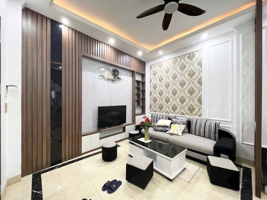BÁN NHÀ TRẦN THÁI TÔNG – 68M X 6 TẦNG – LÔ GÓC – NGÕ THÔNG – KINH DOANH – ÔTÔ ĐỖ CỬA – 16.8 TỶ. 0968669247