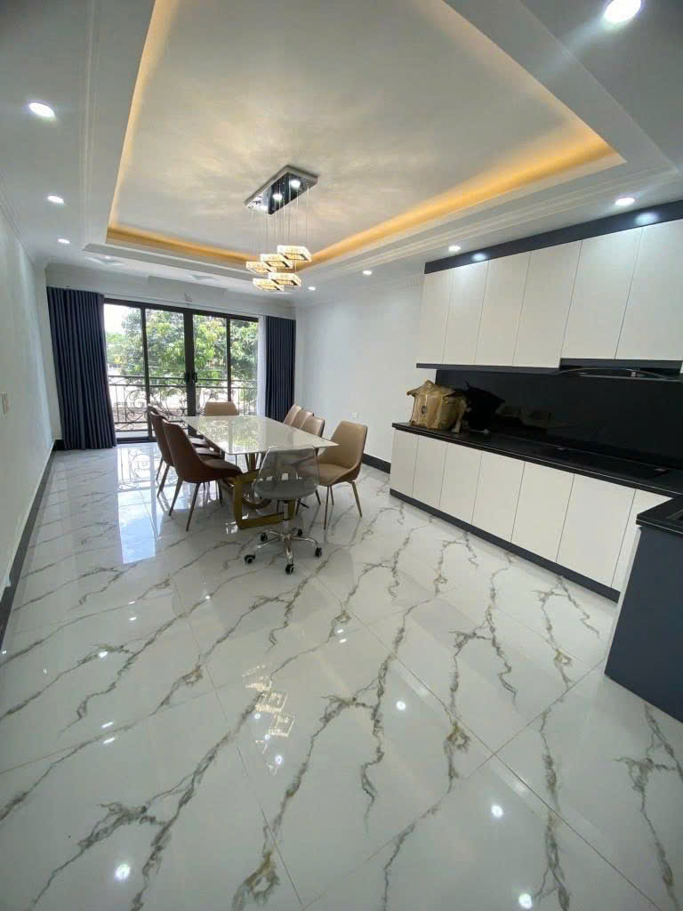 BÁN NHÀ CẦU GIẤY – 55M² – 7 TẦNG – PHÂN LÔ – ÔTÔ VÀO NHÀ – KINH DOANH SẦM UẤT – 16.8 TỶ. 0968669247