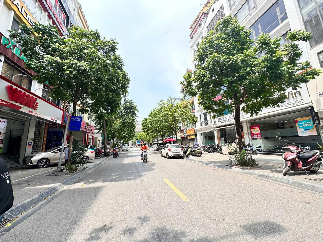 Siêu phẩm phố cổ vừa hot, lại hiếm Nguyễn Trường Tộ, Ba Đình cũ, sổ vuông đét , 2 mặt phố, DT đất 125 m, bán nhanh 55 tỷ