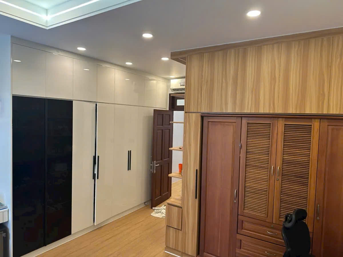 Bán nhà đại tá về hưu 15  tỷ 56m tại Nguyễn Viết Xuân Thanh Xuân PHÂN LÔ Ô TÔ
