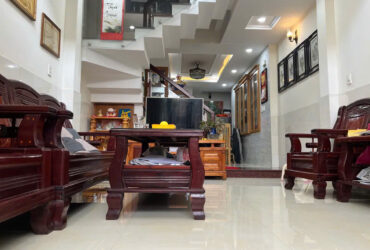 BÁN GẤP NHÀ 41m giá 6,5 tỷ PHỐ TRIỀU KHÚC THANH TRÌ Ô TÔ,KD.