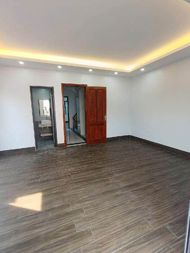 SIÊU PHẨM XUÂN ĐỈNH – 40M² x 7 TẦNG – THANG MÁY – MẶT TIỀN 7M – 150M RA PHẠM VĂN ĐỒNG – SỔ ĐỎ SẴN