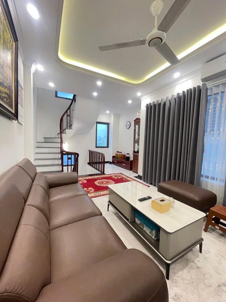 Vũ Xuân Thiều – Hàng xóm Vinhomes – 45mx 6 tầng chỉ 6.3 tỷ