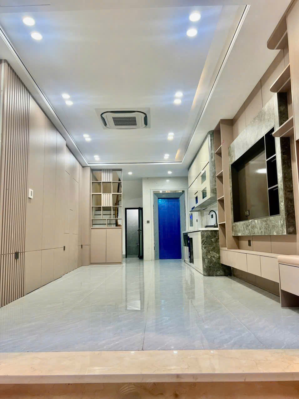 BÁN NHÀ MẶT NGÕ XUÂN ĐỈNH – 50M² – 6 TẦNG THANG MÁY – MT 4.3M – PHÂN LÔ – Ô TÔ – GIÁ 12 TỶ
