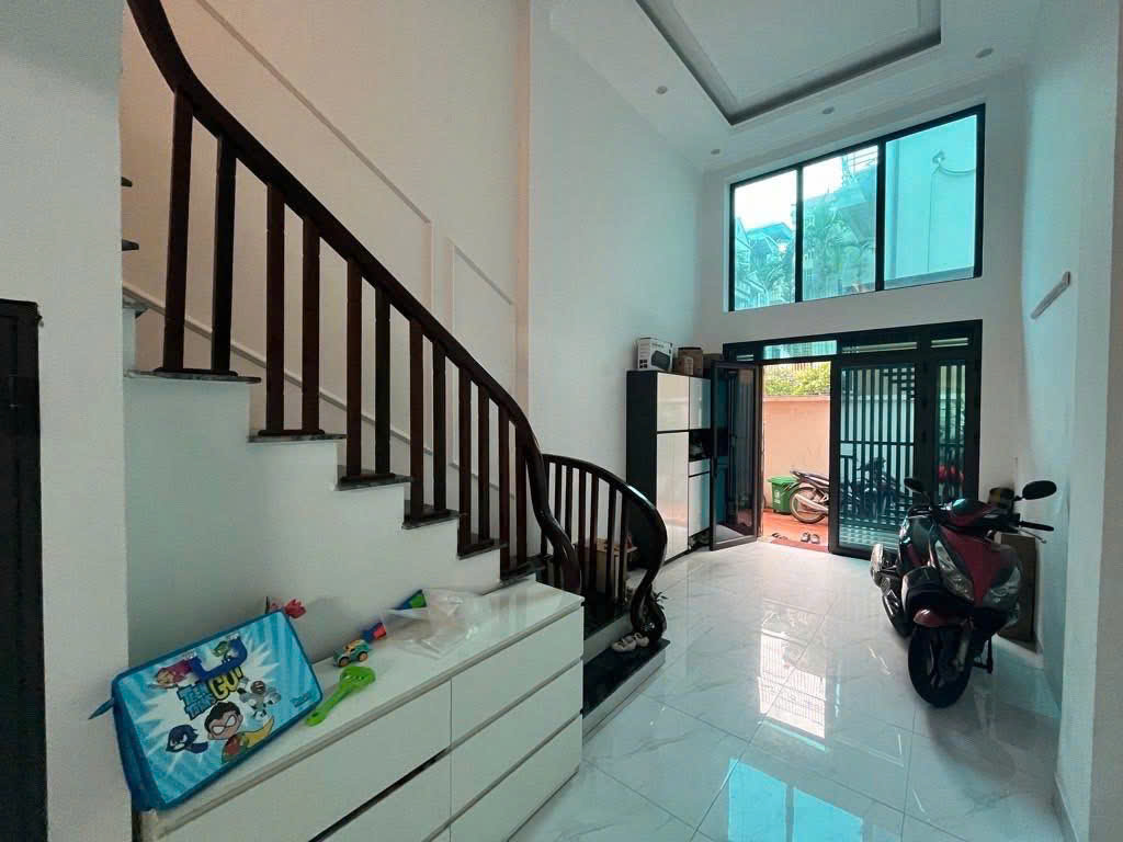 BÁN NHÀ LẠC LONG QUÂN – 50M² – 6 TẦNG – MẶT TIỀN 4.1M – NGÕ Ô TÔ TRÁNH – LÔ GÓC – GIÁ 12 TỶ