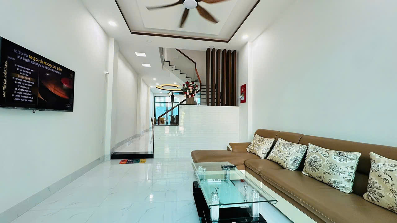 Cần bán nhà 3 tầng đường số 10 – KĐT Hà Quang 2, Nha Trang GIÁ TỐT